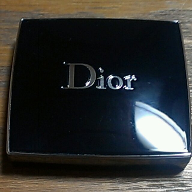 Dior(ディオール)のアイシャドーラメ入、ブラウン コスメ/美容のベースメイク/化粧品(その他)の商品写真