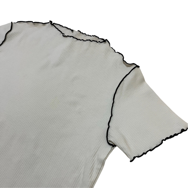GU(ジーユー)の【GU】リブバイカラーメローコンパクトT(半袖)ホワイト《XLサイズ》 レディースのトップス(Tシャツ(半袖/袖なし))の商品写真