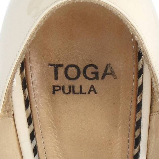 TOGA PULLA(トーガプルラ)のトーガプルラ メタル装飾パンプス レディース 38 レディースの靴/シューズ(ハイヒール/パンプス)の商品写真