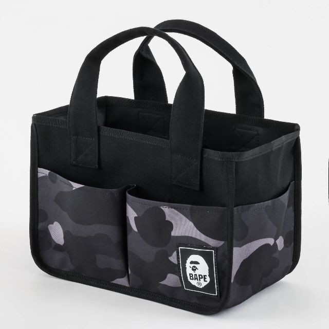 A BATHING APE(アベイシングエイプ)の【新品未使用】A BATHING APE CAMOインテリアトート&マイロポーチ レディースのバッグ(トートバッグ)の商品写真