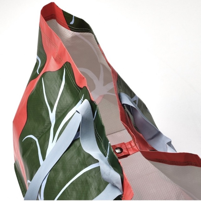 marimekko(マリメッコ)のIKEA イケア マリメッコ BASTUA バストゥア エコバッグ 2点セット レディースのバッグ(トートバッグ)の商品写真