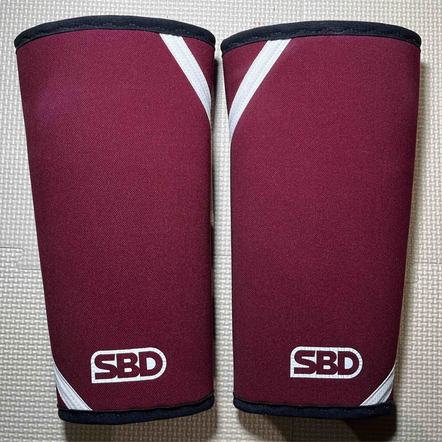 【MK様専用】SBDニースリーブsサイズ（美品） スポーツ/アウトドアのトレーニング/エクササイズ(トレーニング用品)の商品写真