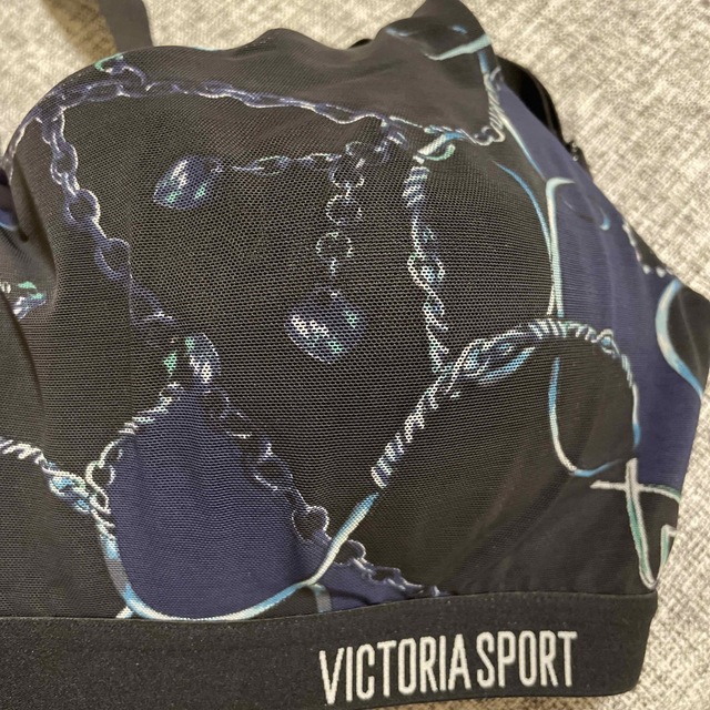 Victoria's Secret(ヴィクトリアズシークレット)のVictoria sport ブラトップ スポーツ/アウトドアのトレーニング/エクササイズ(トレーニング用品)の商品写真