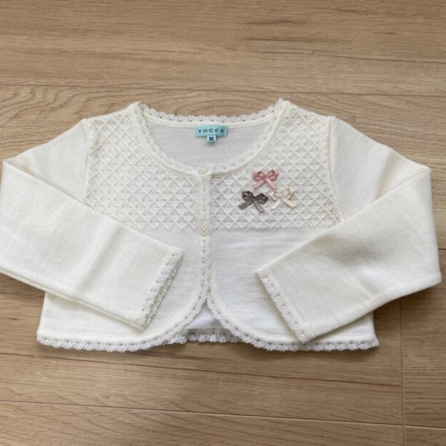 TOCCA BAMBINI(トッカバンビーニ)の【専用】トッカ　ボレロ　90 キッズ/ベビー/マタニティのキッズ服女の子用(90cm~)(カーディガン)の商品写真