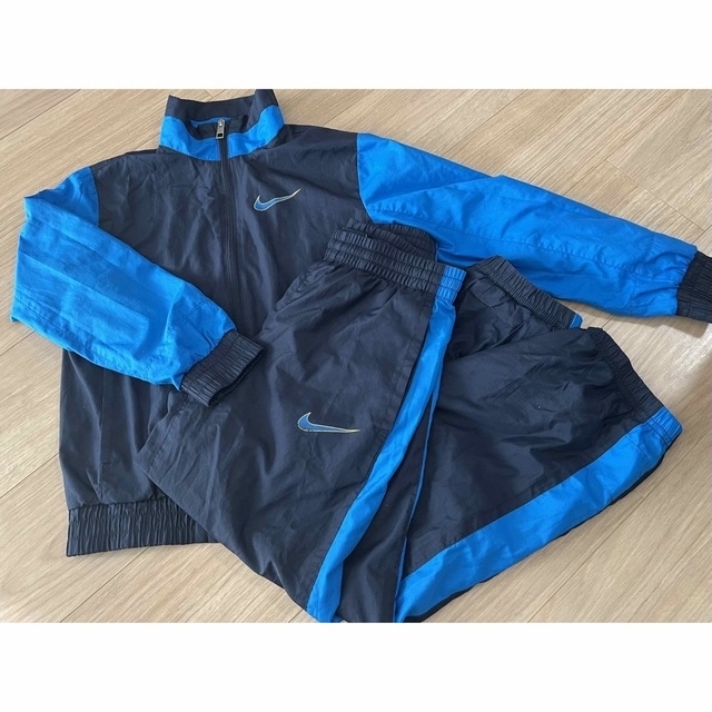 NIKE(ナイキ)のNIKE　ナイキ　ジャージ上下　セットアップ　ジュニア　140 キッズ/ベビー/マタニティのキッズ服男の子用(90cm~)(その他)の商品写真