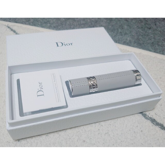 Christian Dior(クリスチャンディオール)の【Dior】 携帯用パフューム 美品✨レア品 コスメ/美容の香水(その他)の商品写真