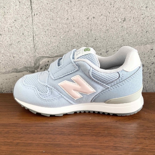 New Balance(ニューバランス)の【新品】15センチ ライトブルー×ピンク ニューバランス スニーカー キッズ キッズ/ベビー/マタニティのキッズ靴/シューズ(15cm~)(スニーカー)の商品写真