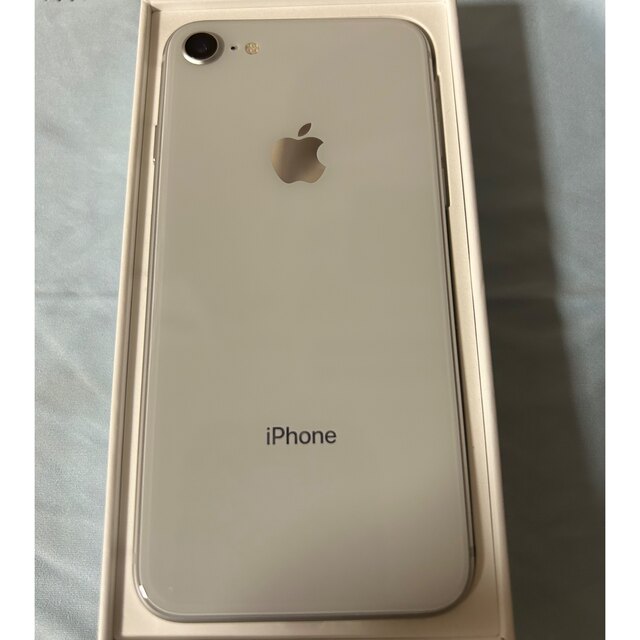 iPhone8 64GB ホワイト(SIMロック解除済み)のサムネイル