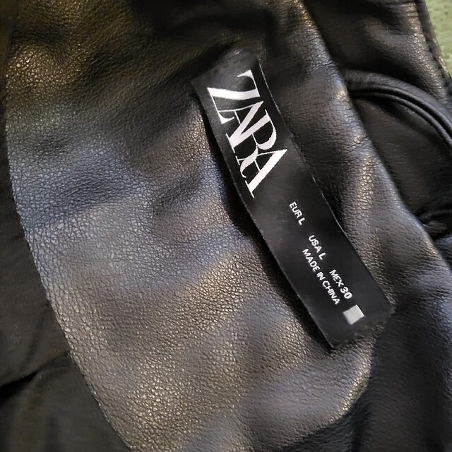 ZARA(ザラ)のZARA ヴィーガン レザーダブルジッパー ライダース ジャケット メンズのジャケット/アウター(レザージャケット)の商品写真