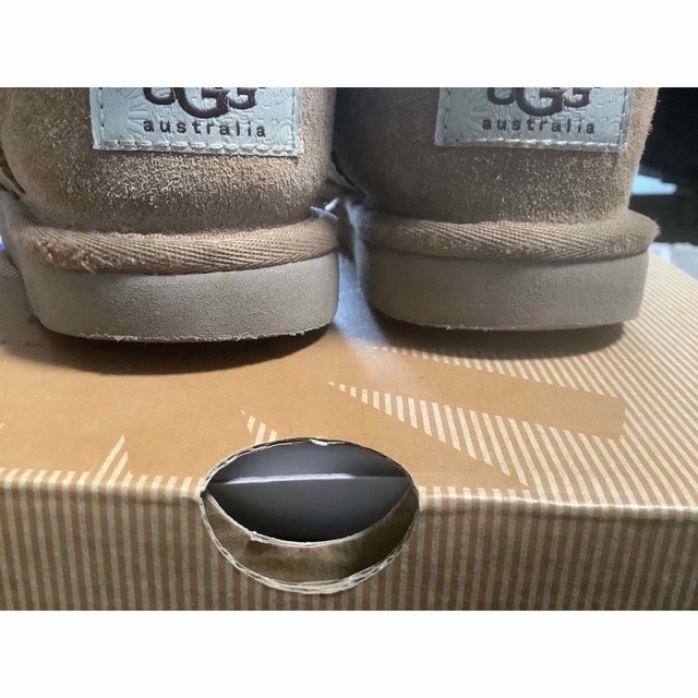 UGG(アグ)の少し遅いですがUGGの可愛いブーツ(๑･̑◡･̑๑) キッズ/ベビー/マタニティのキッズ靴/シューズ(15cm~)(ブーツ)の商品写真