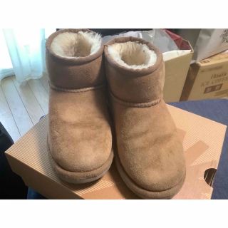 アグ(UGG)の少し遅いですがUGGの可愛いブーツ(๑･̑◡･̑๑)(ブーツ)