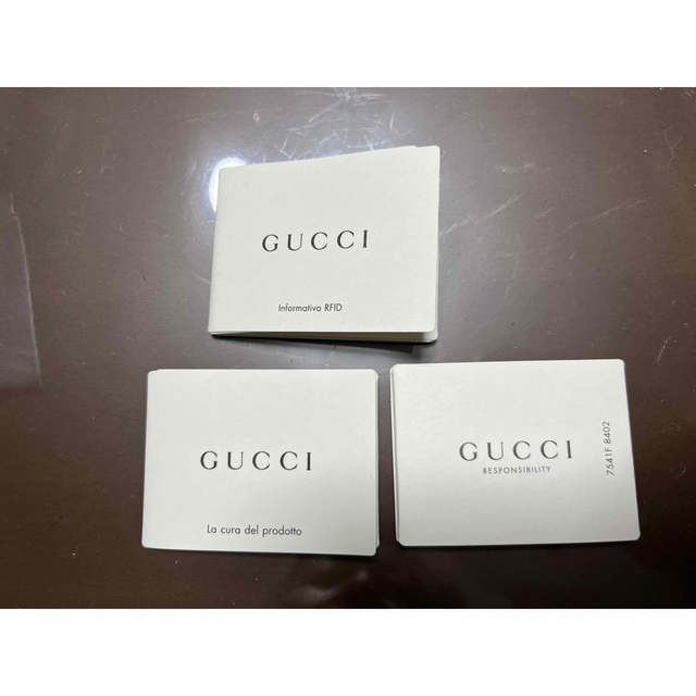 Gucci(グッチ)の【ビーバー様専用】GUCCI AirPods ケース 美品 スマホ/家電/カメラのオーディオ機器(ヘッドフォン/イヤフォン)の商品写真