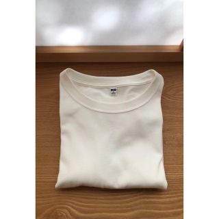 ユニクロ(UNIQLO)のユニクロ　クルーネック　長袖　Tシャツ　レディース　白　M  トップス　無地(Tシャツ(長袖/七分))