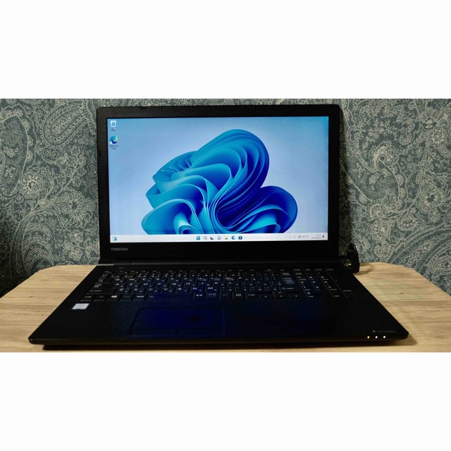 東芝　dynabook ノートPC CORE i7 Win11 稼働品