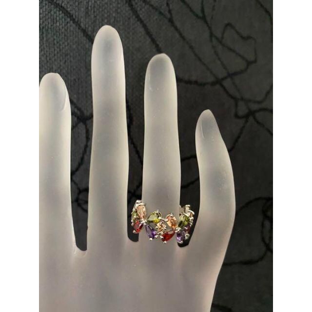 （1057）19号　カラフルフラワーお花のスワロフスキー癒しのリング　指輪 レディースのアクセサリー(リング(指輪))の商品写真