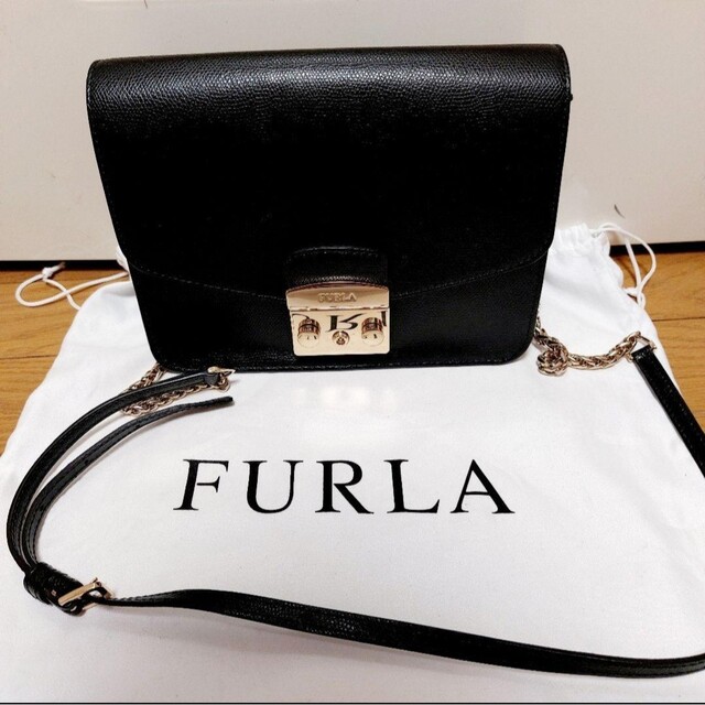 FURLA フルラメトロポリス ショルダーバッグブラックフルラ