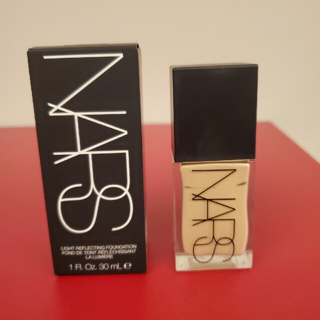 NARS(ナーズ)のNARS ライトリフレクティングファンデーション　2174 DEAUVILLE コスメ/美容のベースメイク/化粧品(ファンデーション)の商品写真