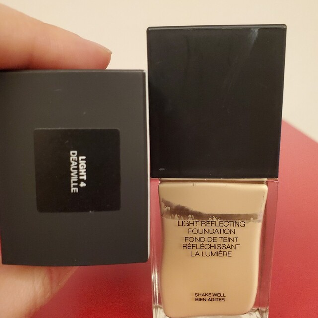 NARS(ナーズ)のNARS ライトリフレクティングファンデーション　2174 DEAUVILLE コスメ/美容のベースメイク/化粧品(ファンデーション)の商品写真