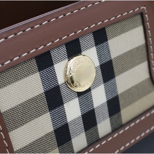 BURBERRY(バーバリー)の【国内未入荷商品】BURBERRY トートバック レディースのバッグ(トートバッグ)の商品写真