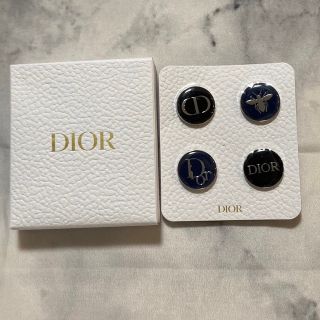 クリスチャンディオール(Christian Dior)のDior　ノベルティ　ピンバッジ　サンプルセット(ノベルティグッズ)