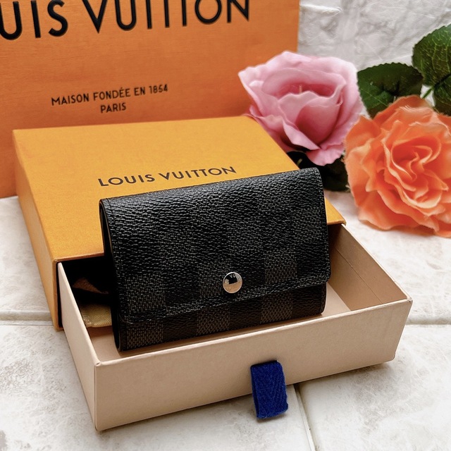 ルイヴィトン6連キーケースダミエグラフィットN62662 グレー VUITTON 【希望者のみラッピング無料】 49.0%割引