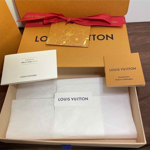 LOUIS VUITTON(ルイヴィトン)の【購入証明付】ルイヴィトン  キャットグラム  バンドー レディースのファッション小物(バンダナ/スカーフ)の商品写真