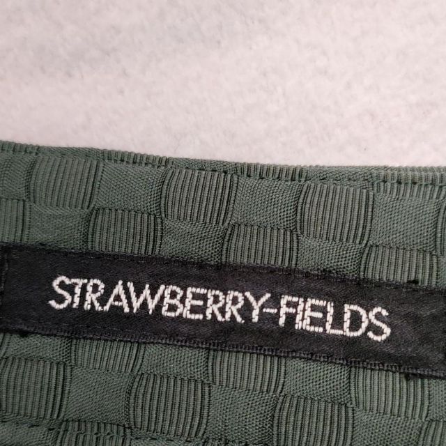 STRAWBERRY-FIELDS(ストロベリーフィールズ)のSTRAWBERRY-FIELDS　ストロベリーフィールズ　スカート　裏地あり レディースのスカート(ミニスカート)の商品写真