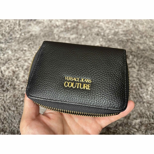 送関込 VERSACE JEANS COUTURE 72YA5PA7 小銭入れ 黒899 - 通販 - lacc