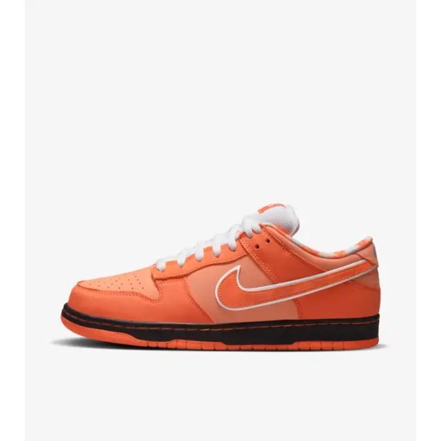 NIKE(ナイキ)のConcepts Nike SB Dunk Low Orange Lobster メンズの靴/シューズ(スニーカー)の商品写真