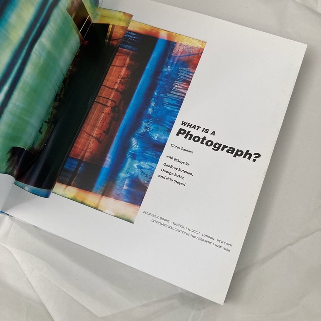 WHAT IS A Photograph? ハードカバー アート 洋書 英語版