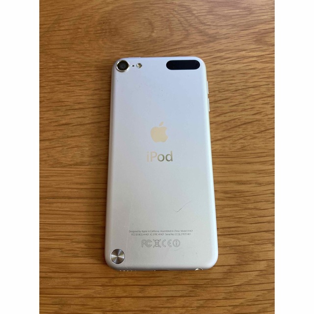 iPod(アイポッド)のApple iPod touch 第5世代 32GB ホワイト&シルバー スマホ/家電/カメラのオーディオ機器(ポータブルプレーヤー)の商品写真