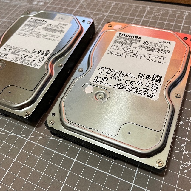 東芝(トウシバ)の東芝 3.5インチ 500GB SATA HDD ×2本セット スマホ/家電/カメラのPC/タブレット(PCパーツ)の商品写真