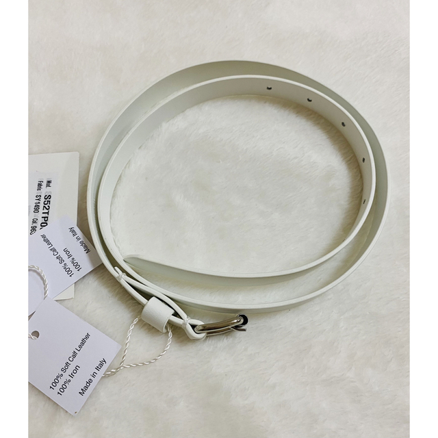 人気SALE低価】 MM6 - MM6 Maison Margiela ホワイトベルトの通販 by