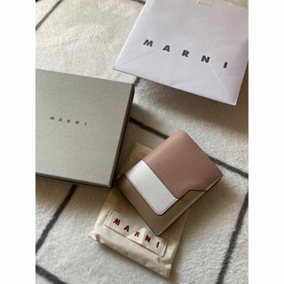 マルニ(Marni)の【値下げ中】MARNI マルニ 財布 二つ折り 日本限定色(財布)