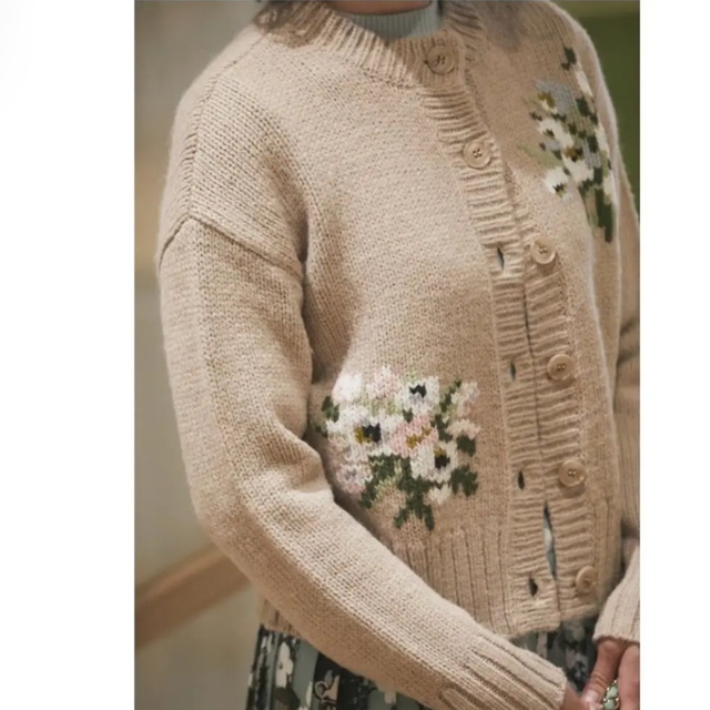 SEVEN TEN フラワー刺繍ニットカーディガン セブンテン カーディガン SEVEN TEN フラワー刺繍ニットカーディガン セブンテン カーディガン