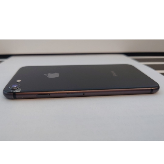 iPhone8 64gb　スペースグレイ　SIM  フリー 3