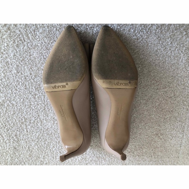 Salvatore Ferragamo - 値下げFerragamoパンプス☆24cm美品フェラガモ
