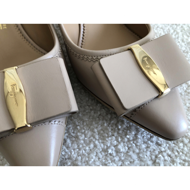 Salvatore Ferragamo - 値下げFerragamoパンプス☆24cm美品フェラガモ