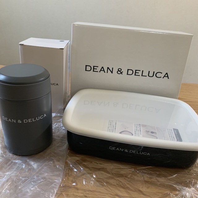 DEAN & DELUCA(ディーンアンドデルーカ)のDEAN＆DELUCA  スープポット•ホーローコンテナーL 2点セット インテリア/住まい/日用品のキッチン/食器(容器)の商品写真