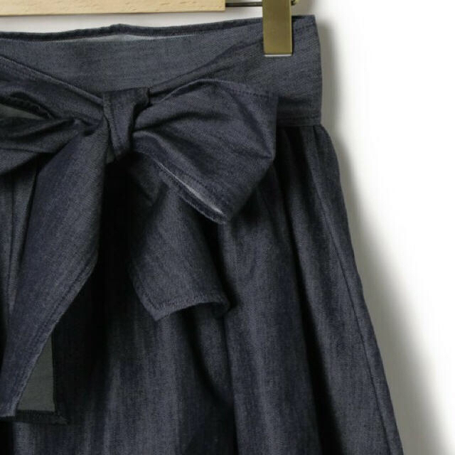 agnes b.(アニエスベー)のTo b by アニエスべー☆リボンデニムスカート レディースのスカート(ミニスカート)の商品写真