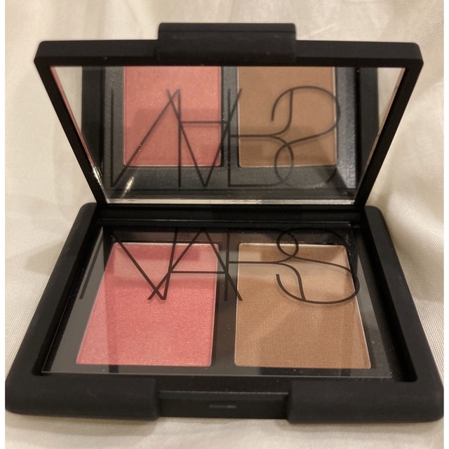 NARS(ナーズ)のNARS ブラッシュブロンザーデュオ コスメ/美容のベースメイク/化粧品(フェイスカラー)の商品写真