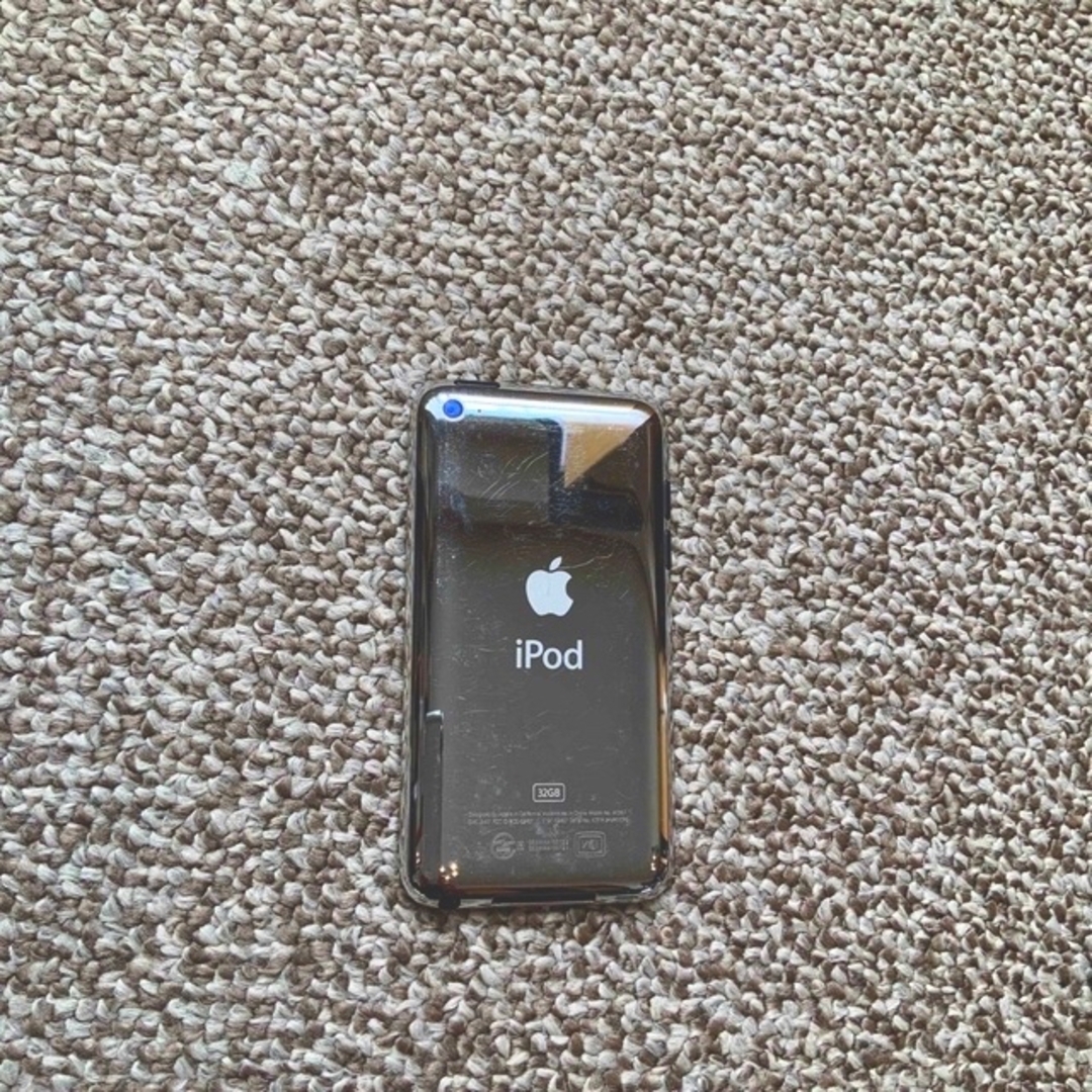 iPod touch 4世代 32GB Appleアップル　アイポッド 本体 2