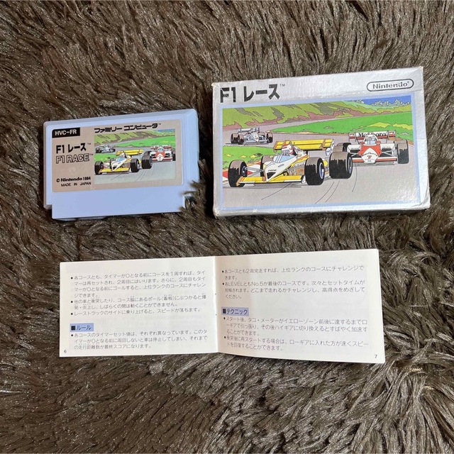 ファミリーコンピュータ(ファミリーコンピュータ)のF1レース　ファミコンソフト　銀箱 エンタメ/ホビーのゲームソフト/ゲーム機本体(家庭用ゲームソフト)の商品写真