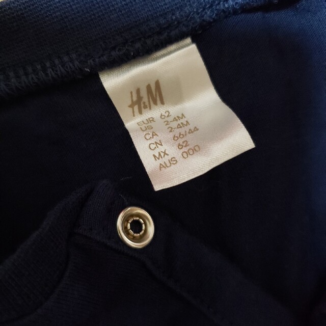 H&M(エイチアンドエム)のH＆M𓅯 ネイビーロンパース62cm キッズ/ベビー/マタニティのベビー服(~85cm)(ロンパース)の商品写真