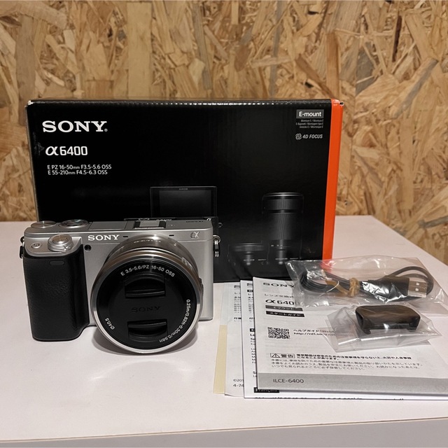 ミラーレス一眼【ほぼ未使用】SONY α6400 パワーズームレンズキット ILCE−6400