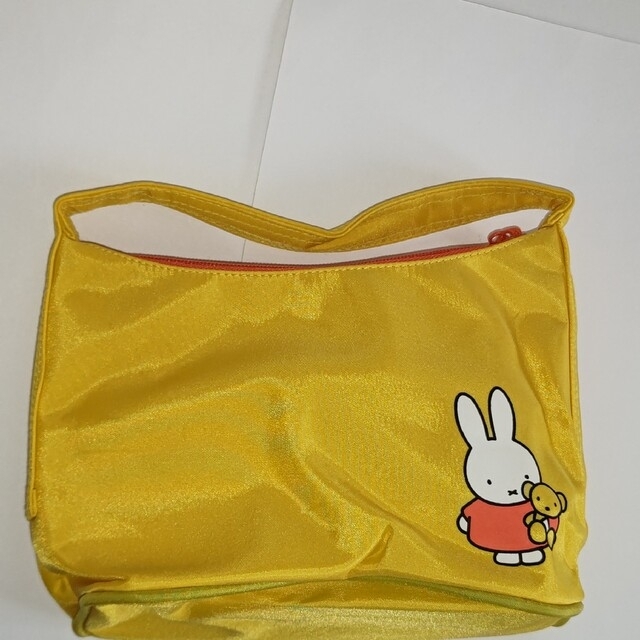 miffy(ミッフィー)のフジパン❇️ミッフィー❇️miffy❇️クレセントバック(ハンドバック) 黄色 レディースのバッグ(ハンドバッグ)の商品写真