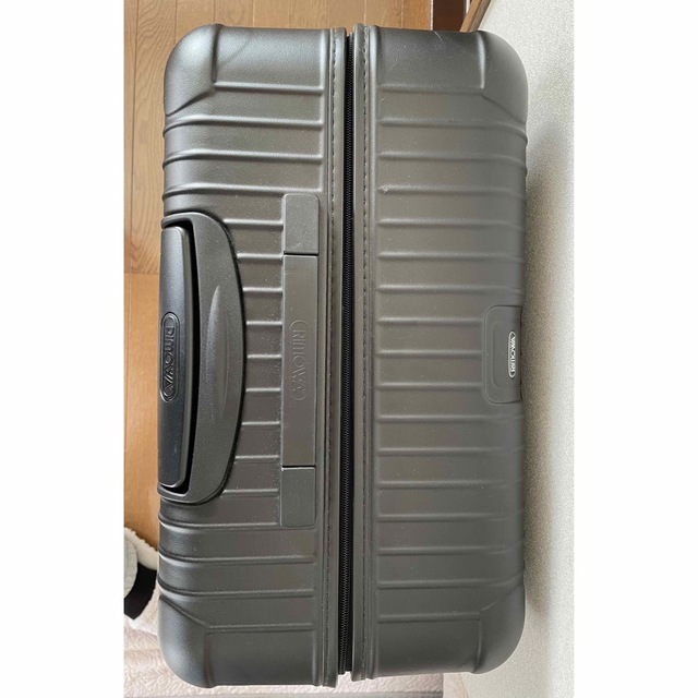 RIMOWA(リモワ)の【未使用に近い】【希少】RIMOWA サルサ 4輪モデル　98L(ブラック) レディースのバッグ(スーツケース/キャリーバッグ)の商品写真