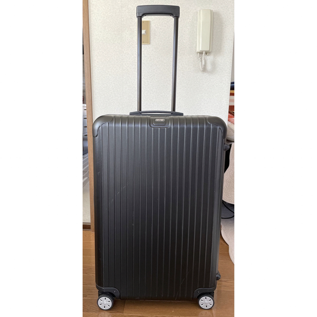 RIMOWA(リモワ)の【未使用に近い】【希少】RIMOWA サルサ 4輪モデル　98L(ブラック) レディースのバッグ(スーツケース/キャリーバッグ)の商品写真