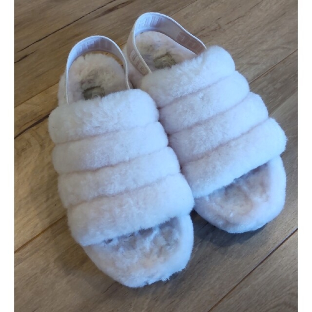 UGG アグFLUFF YEAH SLIDEファーサンダル