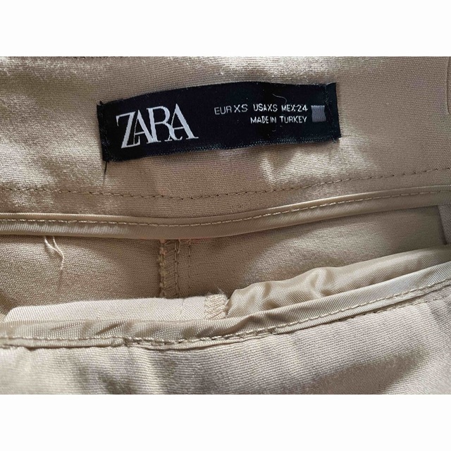 ZARA(ザラ)のZARA ショートパンツ レディースのパンツ(ショートパンツ)の商品写真